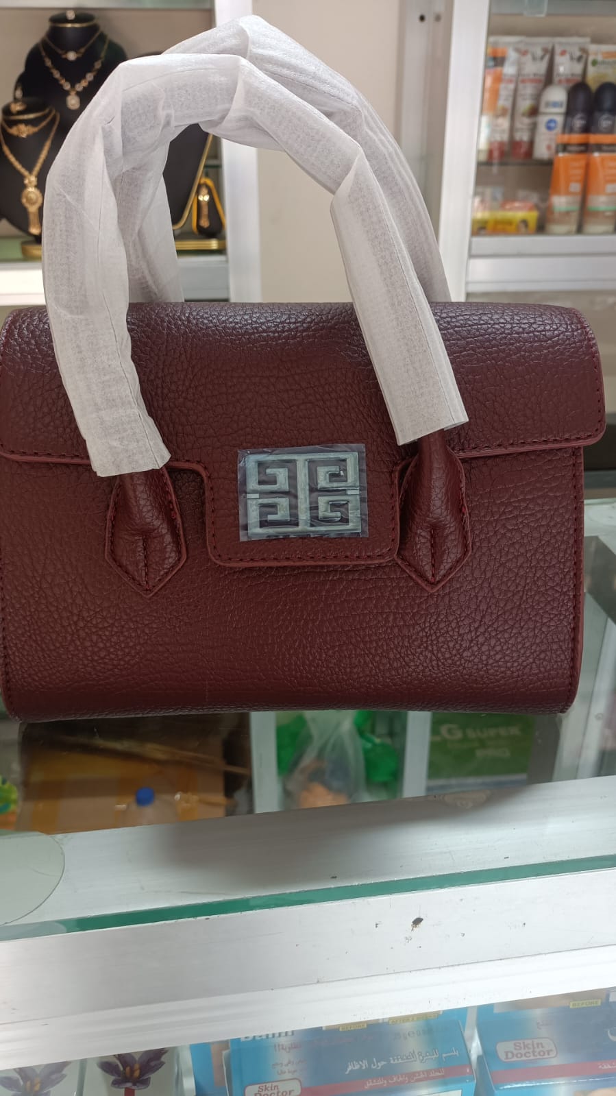 ট্রেন্ডি ও স্টাইলিশ ডিজাইন ব্যাগ।